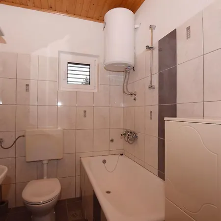 Apartamento Andrija Pirovac