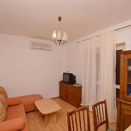 Apartamento Andrija Pirovac