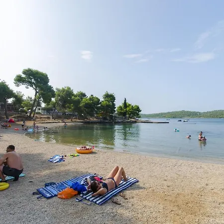 Andrija Apartamento Pirovac