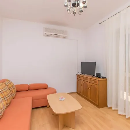 Andrija Apartman Pirovac