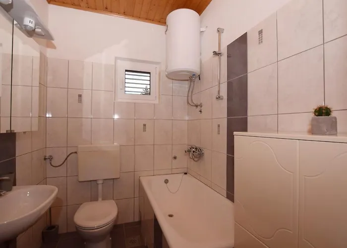 Apartamento Andrija Pirovac