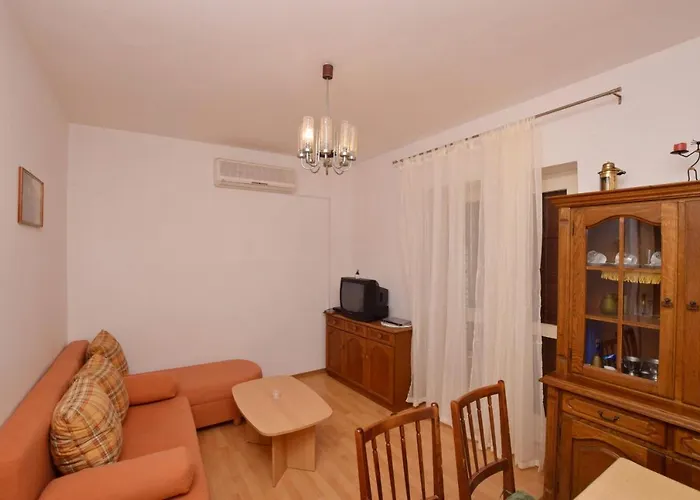 Apartamento Andrija Pirovac